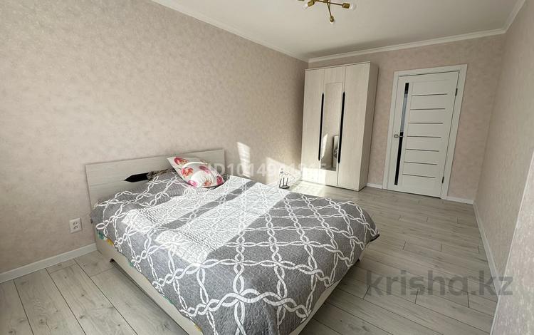 2-бөлмелі пәтер · 70 м² · 4/9 қабат, 12 ш/а. 52, бағасы: 24 млн ₸ в Актобе, мкр 12 — фото 2