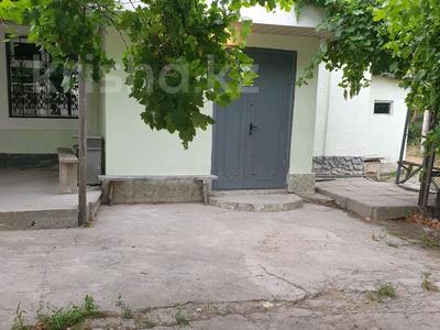 Отдельный дом · 3 комнаты · 80 м², 4-й микрорайон, Б.Момышулы 99 — Агентство. Под Бизнес. за 200 000 〒 в Шымкенте, Туран р-н