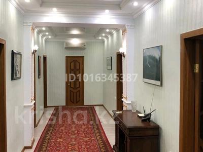 4-комнатная квартира · 120 м² · 1/3 этаж, Хакимова 1 за 350 000 ₸ в Атырау