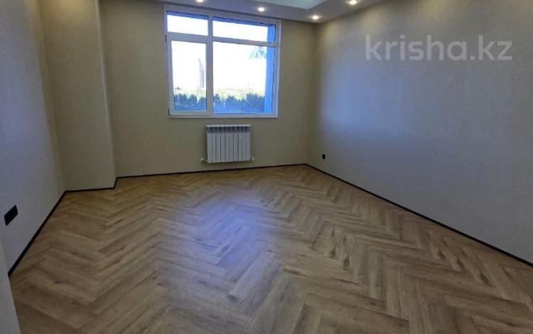 3-бөлмелі пәтер, 150 м², 1/24 қабат, Нажимеденова 4, бағасы: 80 млн 〒 в Астане — фото 2