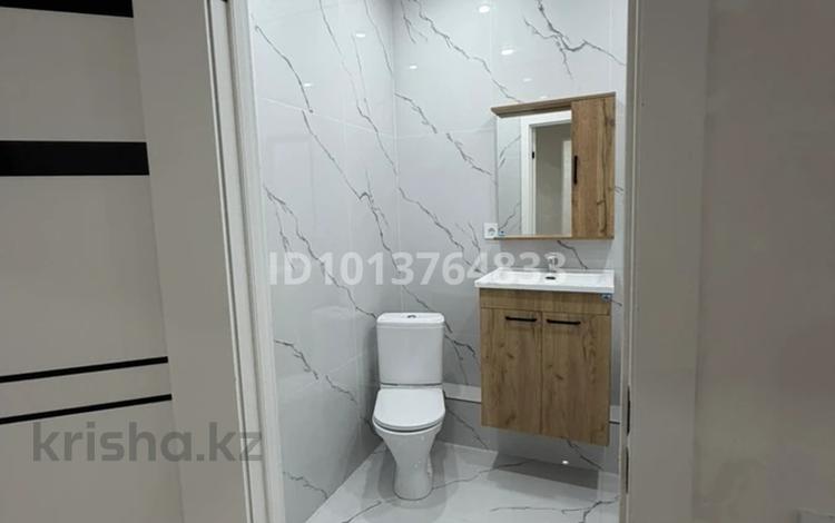 2-комнатная квартира · 60 м² · 2/9 этаж, Е 652 20 за 300 000 ₸ в Астане, Есильский р-н — фото 14