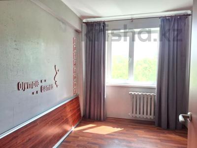 2-комнатная квартира · 42 м² · 4/5 этаж, Бурова 17 за 17.5 млн ₸ в Усть-Каменогорске