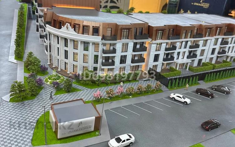 2-комнатная квартира · 76 м² · 3/4 этаж, Жамакаева 254/4 за 80 млн 〒 в Алматы, Медеуский р-н — фото 2