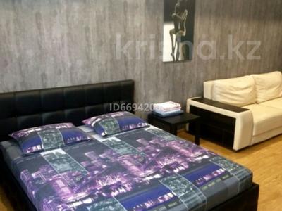 Аренда квартир по часам в Астане: 1-комнатная квартира · 50 м² · 8/40 этаж, Достык 5 — Сауран за 2 000 〒 1-комнатная квартира · 50 м² · 8/40 этаж, Достык 5 — Сауран за 2 000 〒 в Астане, Есильский р-н