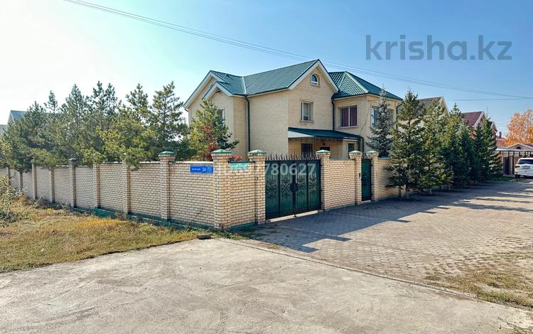 Отдельный дом · 9 комнат · 350 м² · 10 сот., мкр Кунгей , Батыр Баяна 24 — Недалеко от церкви за 100 млн 〒 в Караганде, Казыбек би р-н — фото 3