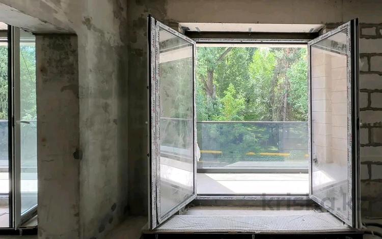 4-бөлмелі пәтер · 235 м² · 3/3 қабат, Чайкиной 5/1, бағасы: 280 млн ₸ в Алматы, Медеуский р-н — фото 2
