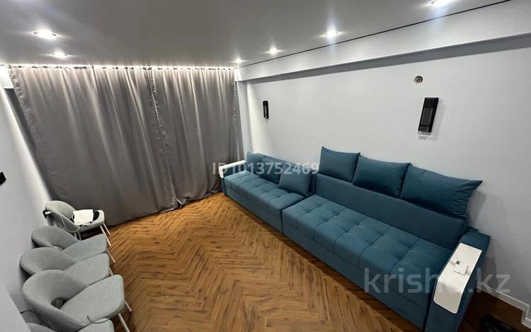 3-бөлмелі пәтер · 85 м² · 6/9 қабат, казыбек би 46 — есенберлина, бағасы: 47 млн ₸ в Усть-Каменогорске — фото 2