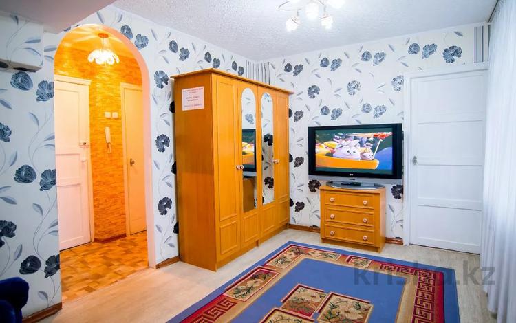2-комнатная квартира · 44 м² · 5/9 этаж, проспект Бухар Жырау 75 за 12 000 ₸ в Караганде, Казыбек би р-н — фото 2