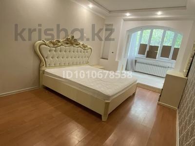 4-комнатная квартира · 125 м² · 1/5 этаж, Мухита 73 за 200 000 〒 в Уральске