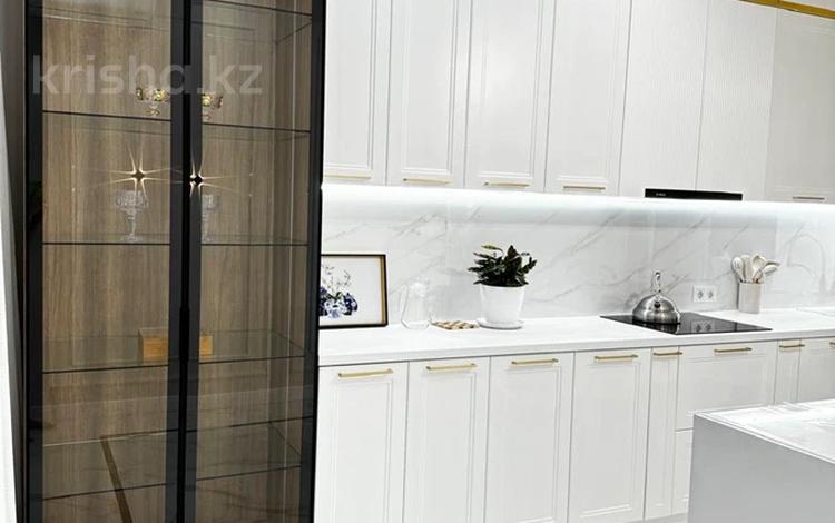 3-комнатная квартира · 120 м² · 4/9 этаж, мкр Нурсат, Аргынбекова 18 А — Шаяхметова за 700 000 〒 в Шымкенте, Каратауский р-н — фото 2