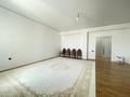 3-комнатная квартира · 142.2 м² · 9/10 этаж, 16-й мкр 14 за 45 млн ₸ в Актау — фото 2