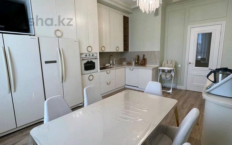 4-комнатная квартира · 142 м² · 9/9 этаж, Е 900 за 123 млн 〒 в Астане, Нура р-н — фото 2