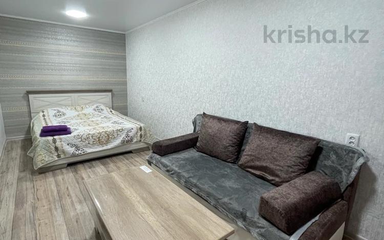 1-комнатная квартира · 38 м² · 8/12 этаж, улица Казахстан 72 за 15 000 ₸ в Усть-Каменогорске — фото 2