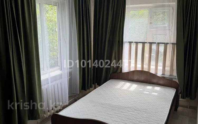 2-комнатная квартира · 78 м² · 5/5 этаж, мкр №6 4 за 240 000 ₸ в Алматы, Ауэзовский р-н — фото 12