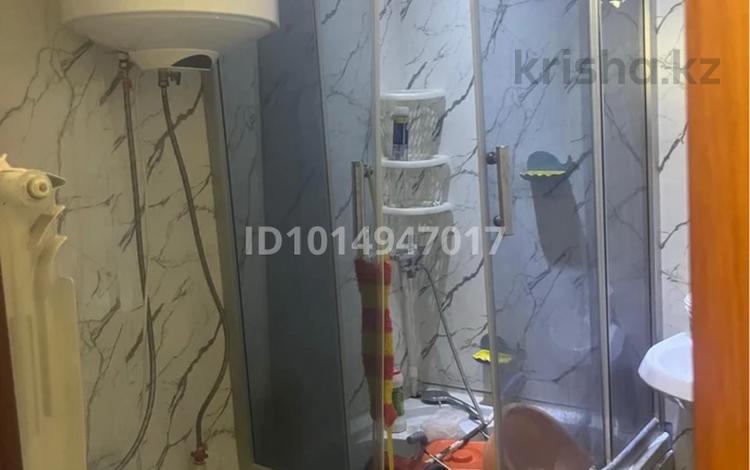 2-комнатная квартира · 44.2 м² · 2/5 этаж, Майкудук, 12й микрорайон 39 за 10.5 млн ₸ в Караганде, Алихана Бокейханова р-н — фото 2