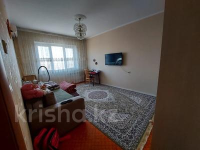 Продажа квартир в Алматы: 1-комнатная квартира · 36 м² · 6/9 этаж, мкр Аксай-4 за 28 млн 〒 1-комнатная квартира · 36 м² · 6/9 этаж, мкр Аксай-4 за 28 млн 〒 в Алматы, Ауэзовский р-н