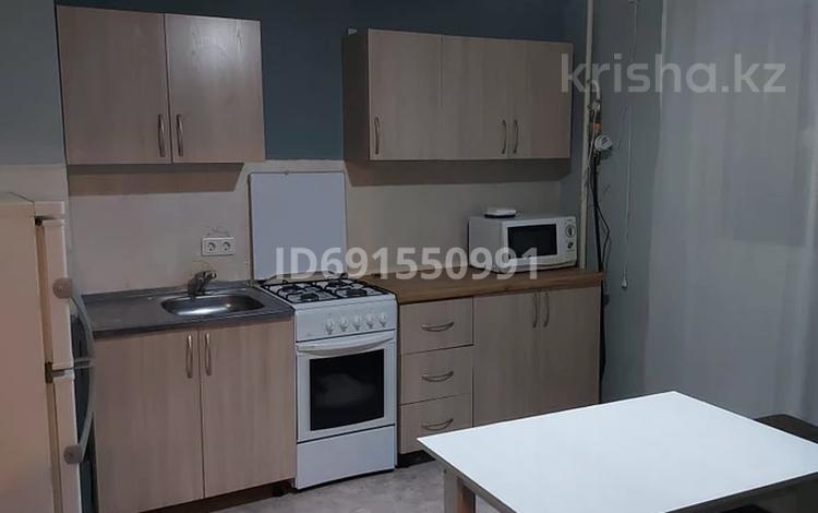 1-комнатная квартира, 42 м², 5/9 этаж помесячно, мкр Шугыла 340/4-9корпус