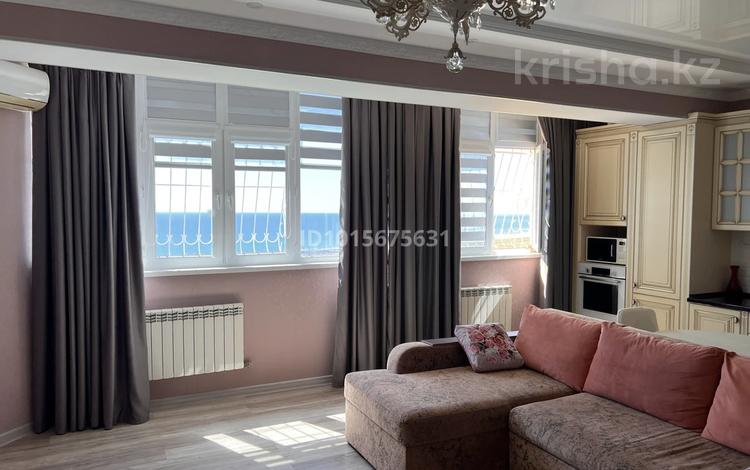 2-комнатная квартира · 75 м² · 19/20 этаж, 17-й мкр 5 за 33 млн ₸ в Актау — фото 2