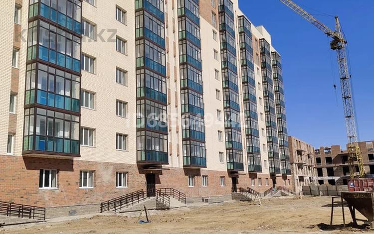 2-комнатная квартира, 67 м², 4/10 этаж, мкр Юго-Восток, Букетова 60а за 24 млн 〒 в Караганде, Казыбек би р-н — фото 2