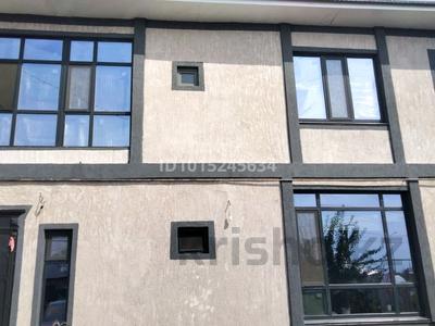 Отдельный дом · 6 комнат · 240 м² · 5 сот., мкр. Зачаганск пгт, Кулагер 31/2 — Пересечение Брусиловский возле тойхана Сатти за 47 млн ₸ в Уральске