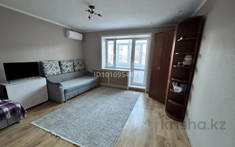 1-бөлмелі пәтер · 35 м² · 2/10 қабат, мкр Юго-Восток, Мкр Гульдер 1 20, бағасы: 16.5 млн ₸ в Караганде, Казыбек би р-н — фото 2