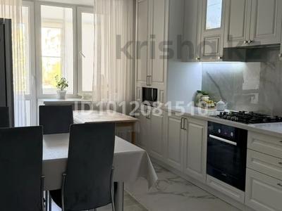 4-комнатная квартира · 157.6 м² · 2/6 этаж, мкр. Алтын орда, Тауелсиздик 3 — Гипермаркет Дина,стоматология Адал Дент,салон красоты Магнит за 64 млн ₸ в Актобе
