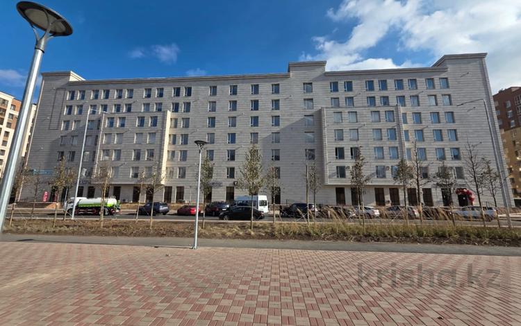 Свободное назначение, офисы, магазины и бутики, общепит, салоны красоты, бани, гостиницы и зоны отдыха, фитнес и спорт, медцентры и аптеки, образование, конференц-залы, кабинеты и рабочие места, студии · 4162.8 м² за ~ 29.1 млн 〒 в Астане, Нура р-н — фото 18