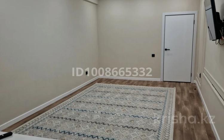 2-бөлмелі пәтер · 64 м² · 1/9 қабат, мкр Нурсая, бағасы: 30 млн ₸ в Атырау — фото 2