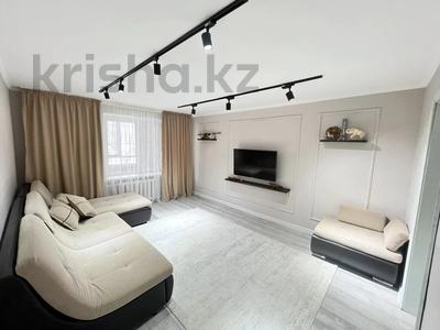 3-комнатная квартира · 67.3 м² · 1/5 этаж, пр. Момышулы — Средняя общеобразовательная школа №2, Стадион &quot;Строитель&quot;, Средняя общеобразовательная школа №8, ТД Магнат, ТД Шик за 24 млн 〒 в Темиртау