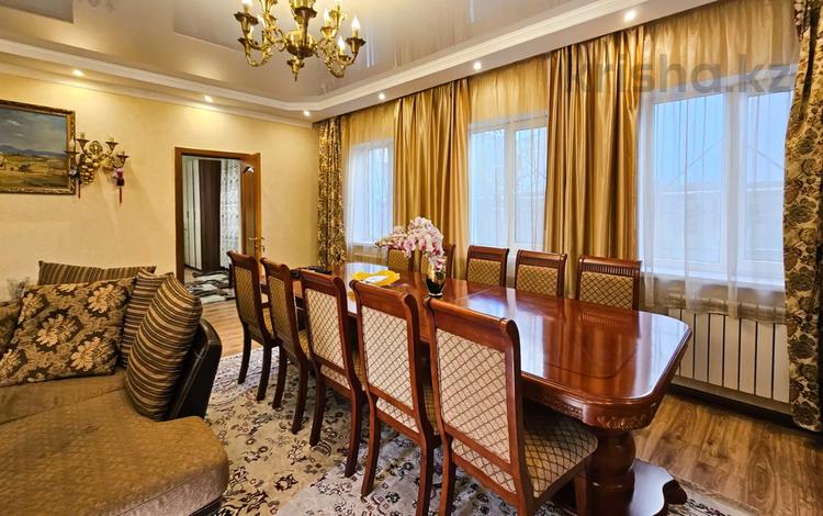 Отдельный дом • 6 комнат • 313 м² • 6.7 сот., Бекешева 107 за 100 млн 〒 в Алматы, Наурызбайский р-н — фото 14