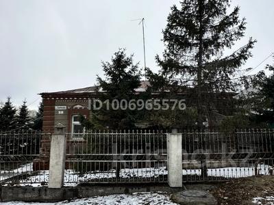 Отдельный дом · 4 комнаты · 120 м² · 21 сот., Панфилова 1 за 77 млн 〒 в Семее