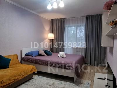 1-бөлмелі пәтер · 33 м² · 2/5 қабат, Абиша Кекилбайулы 129/3, бағасы: 15 900 ₸ в Алматы
