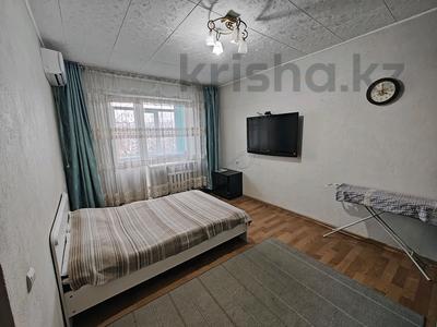 1-бөлмелі пәтер · 33 м² · 3/6 қабат, Жандосова 21, бағасы: 14 000 ₸ в Алматы, Бостандыкский р-н