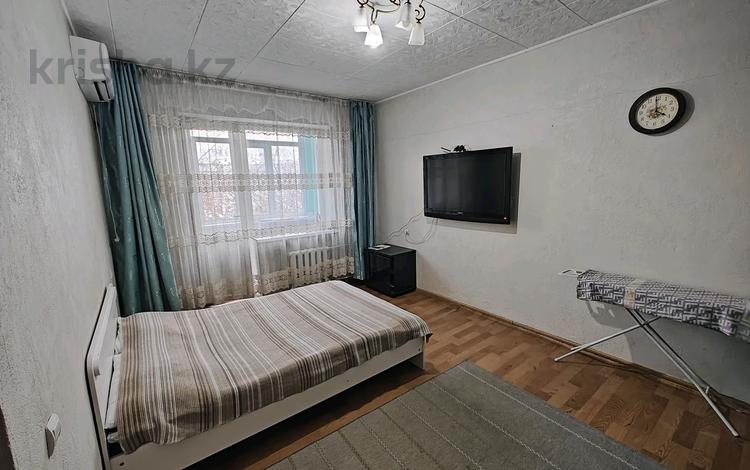 1-бөлмелі пәтер · 33 м² · 3/6 қабат, Жандосова 21, бағасы: 14 000 ₸ в Алматы, Бостандыкский р-н — фото 45