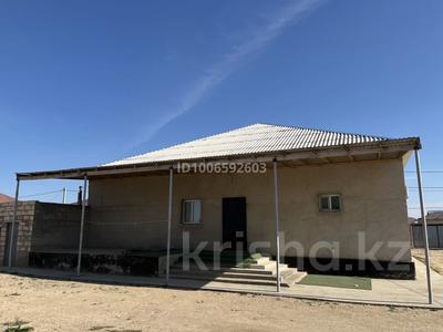 Отдельный дом · 5 комнат · 210 м² · 10 сот., Самал 11/110/1 — Батыр самал 11/110/1 за 25 млн 〒 в Актау