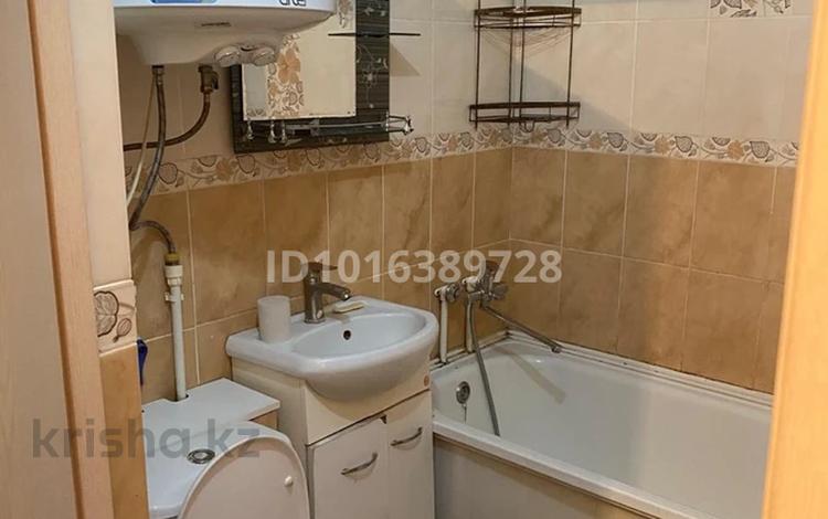 2-комнатная квартира · 46 м² · 4/5 этаж, Майкудук, 12й микрорайон 44 за 120 000 ₸ в Караганде, Алихана Бокейханова р-н — фото 2