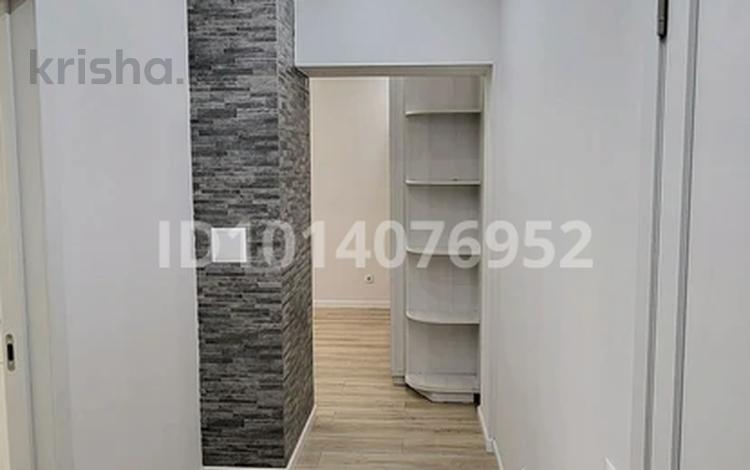 1-комнатная квартира · 38 м² · 1/9 этаж, Тауелсиздик 45/1 за 220 000 ₸ в Астане, Алматы р-н — фото 2