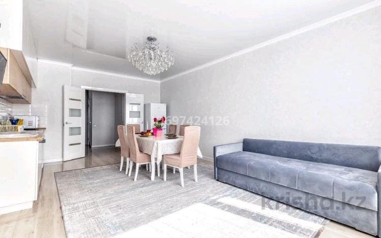 3-комнатная квартира, 110 м², 6/16 этаж посуточно, Пр.Тайманова 48 за 28 000 〒 в Атырау — фото 2