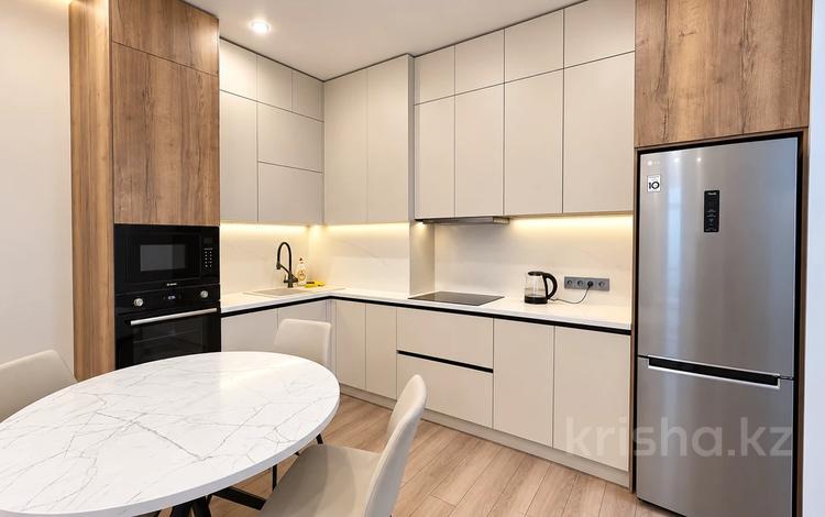 2-комнатная квартира · 70 м² · 12/17 этаж, Жарокова 218 — ул. Утепова за 450 000 ₸ в Алматы, Бостандыкский р-н — фото 2