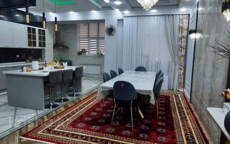 5-бөлмелі пәтер · 211 м² · 5/10 қабат, 18А мкр 5, бағасы: 122 млн ₸ в Актау — фото 2