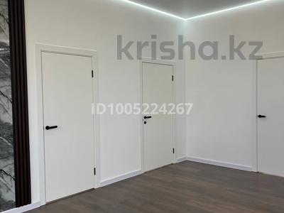 Отдельный дом · 4 комнаты · 180 м² · 10 сот., Жастар 2010 — Дедова поворот за 75 млн 〒 в Талдыкоргане, мкр Жастар