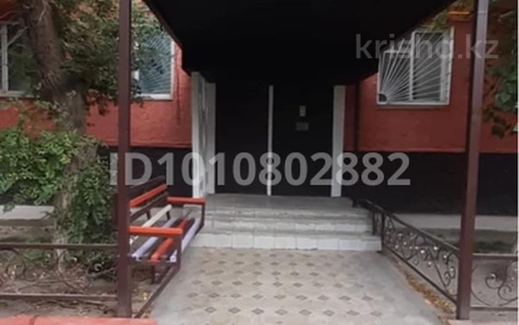 1-бөлмелі пәтер · 30 м² · 1/5 қабат, Рысбек батыра, бағасы: 100 000 ₸ в Таразе — фото 2