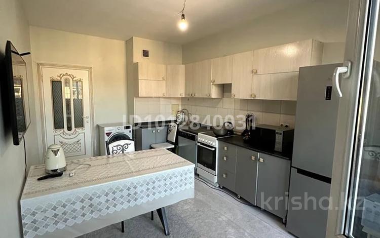 1-бөлмелі пәтер · 45 м² · 12/12 қабат, Ақбұлақ ш/а., Дарабоз, бағасы: 220 000 ₸ в Алматы, Алатауский р-н — фото 2