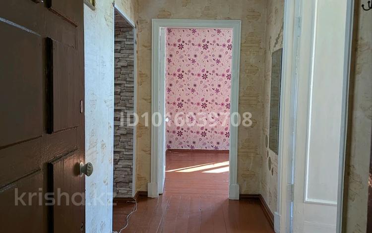 3-комнатная квартира · 76 м² · 3/3 этаж, Переулок Калининский 15 — Около бывшего кинотеатра "Знамя", рядом с торговым домом "Болашак" за 7.3 млн ₸ в Алтае — фото 5