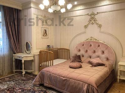 Продажа квартир в Алматы: 4-комнатная квартира · 230 м² · 3/3 этаж, Керей-Жәнібек хандар за 475 млн 〒 4-комнатная квартира · 230 м² · 3/3 этаж, Керей-Жәнібек хандар за 475 млн 〒 в Алматы, Медеуский р-н