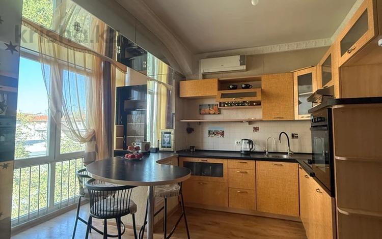 3-комнатная квартира · 73.6 м² · 5/5 этаж, Жамбыла 84 — Чайковского за 85 млн ₸ в Алматы, Алмалинский р-н — фото 2