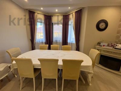 Отдельный дом · 5 комнат · 283.2 м² · 9 сот., мкр Кунгей , Мазитова 333 за 90 млн ₸ в Караганде, Казыбек би р-н