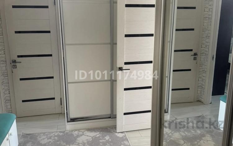 2-бөлмелі пәтер · 50.6 м² · 8/9 қабат, мкр Нурсат 2 18 — Акимат, бағасы: 22 млн ₸ в Шымкенте, Каратауский р-н — фото 2