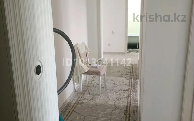 3-комнатная квартира · 63 м² · 2/9 этаж, Қарағайлы за 200 000 ₸ в Семее — фото 2
