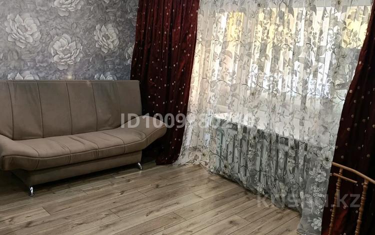 1-бөлмелі пәтер · 37 м² · 1/5 қабат, Амангельды 160 — Амангельды Букетова Назарбаева, бағасы: 15 000 ₸ в Петропавловске — фото 2